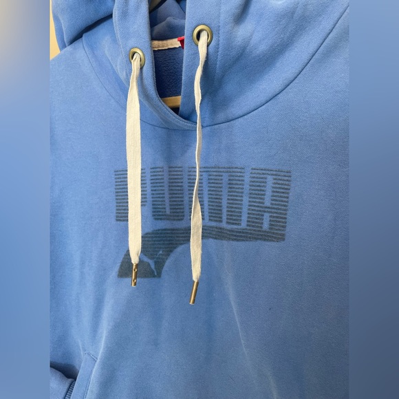 Velvety Soft Puma Sweatshirt | M | - Picture 3 of 6